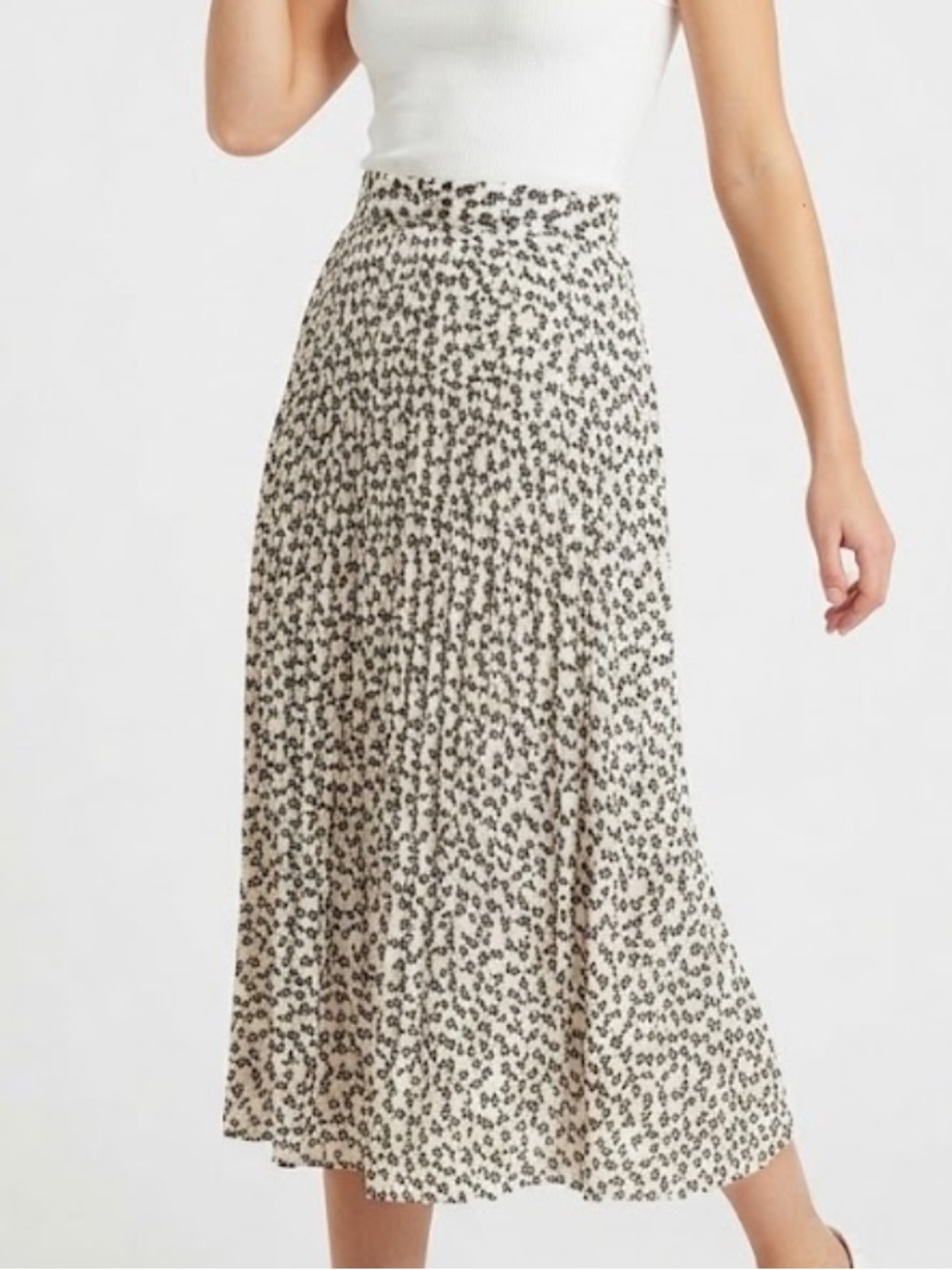 Japna Women’s Pleated Ankle Skirt in Cream and Black Print Size Small